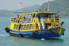 Aasflugsboot zum Angthong National Marine Park