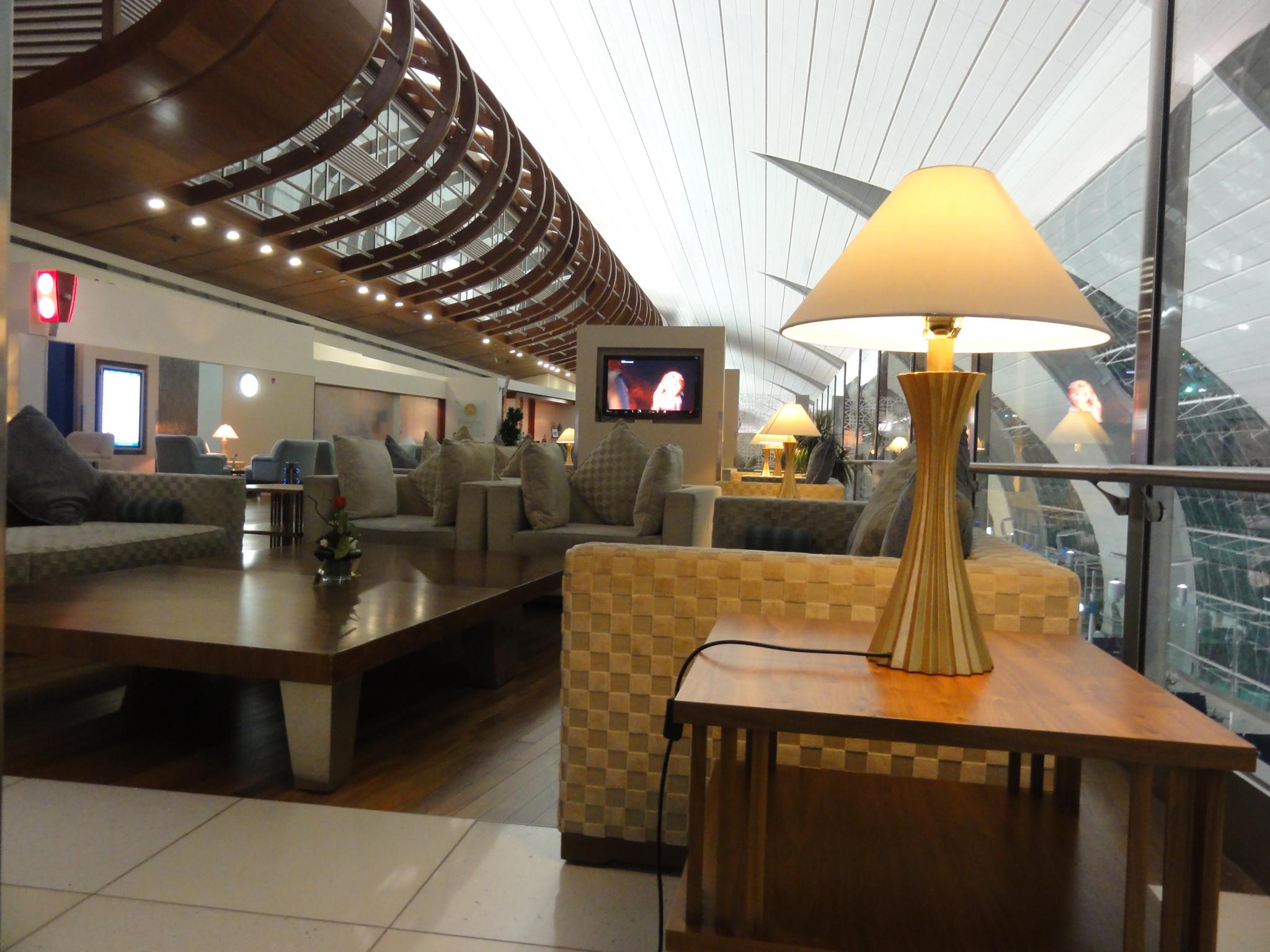 First Class Emirates Lounge in Dubai